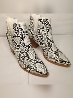 Snake-Print Ankle Booties - White/Black
